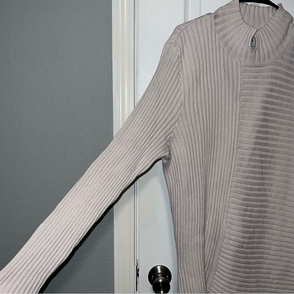 CAbi D Ring Pullover Ribbed Knit Ivory Sweater Women's Size XL - Picture 2 of 6